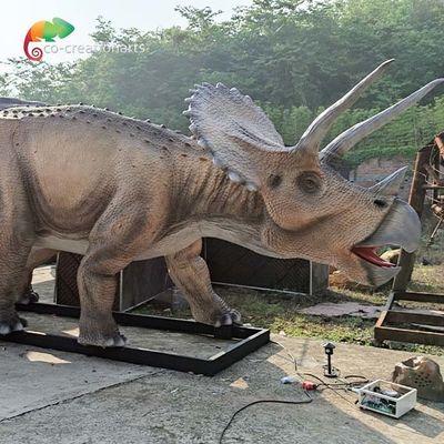 尾移動を用いる7Mディーノアニマトロニクス現実的なTricratopsの大きい屋外の恐竜